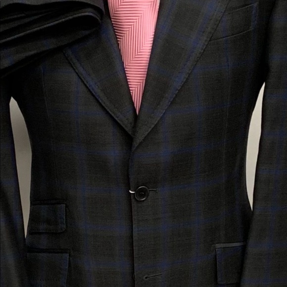 Stunning dark grey super 150 Cerruti wool suit - Picture 2 of 3